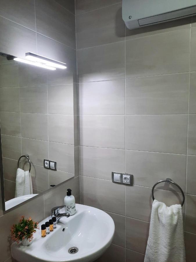 Apartamentos Clavero 10 Пласенсия Экстерьер фото